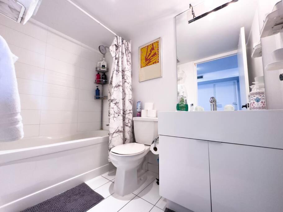 Comfort Two Beds Suite By Cn Tower Rogers Centre Plus Free Parking 多伦多 外观 照片