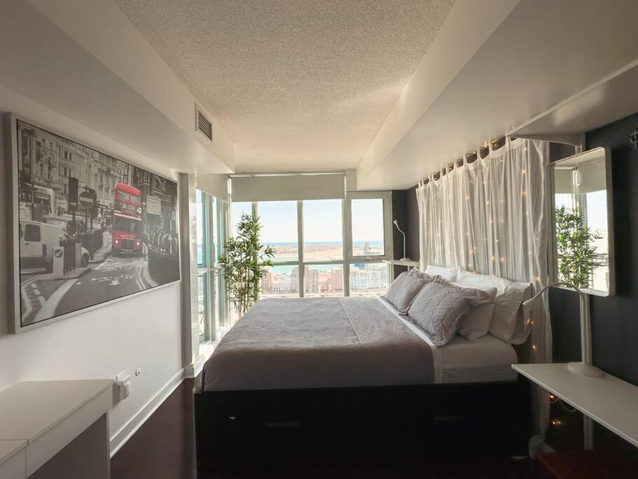 Comfort Two Beds Suite By Cn Tower Rogers Centre Plus Free Parking 多伦多 外观 照片